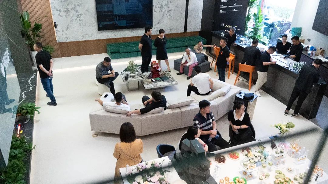 德利豐寧波旗艦店盛大開業 | 以設計之名，巖造家居美學(圖25)